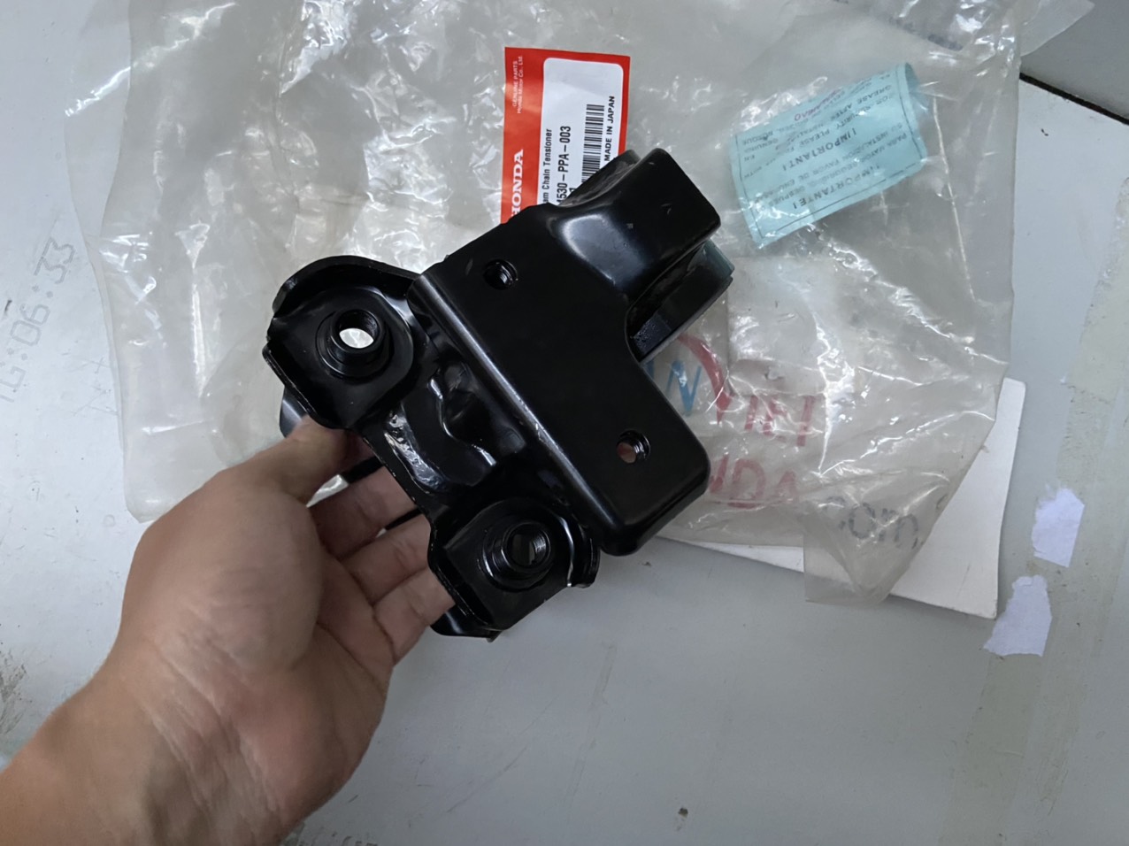 Cao su Càng A bên phụ xe Honda CRV 2009-2011